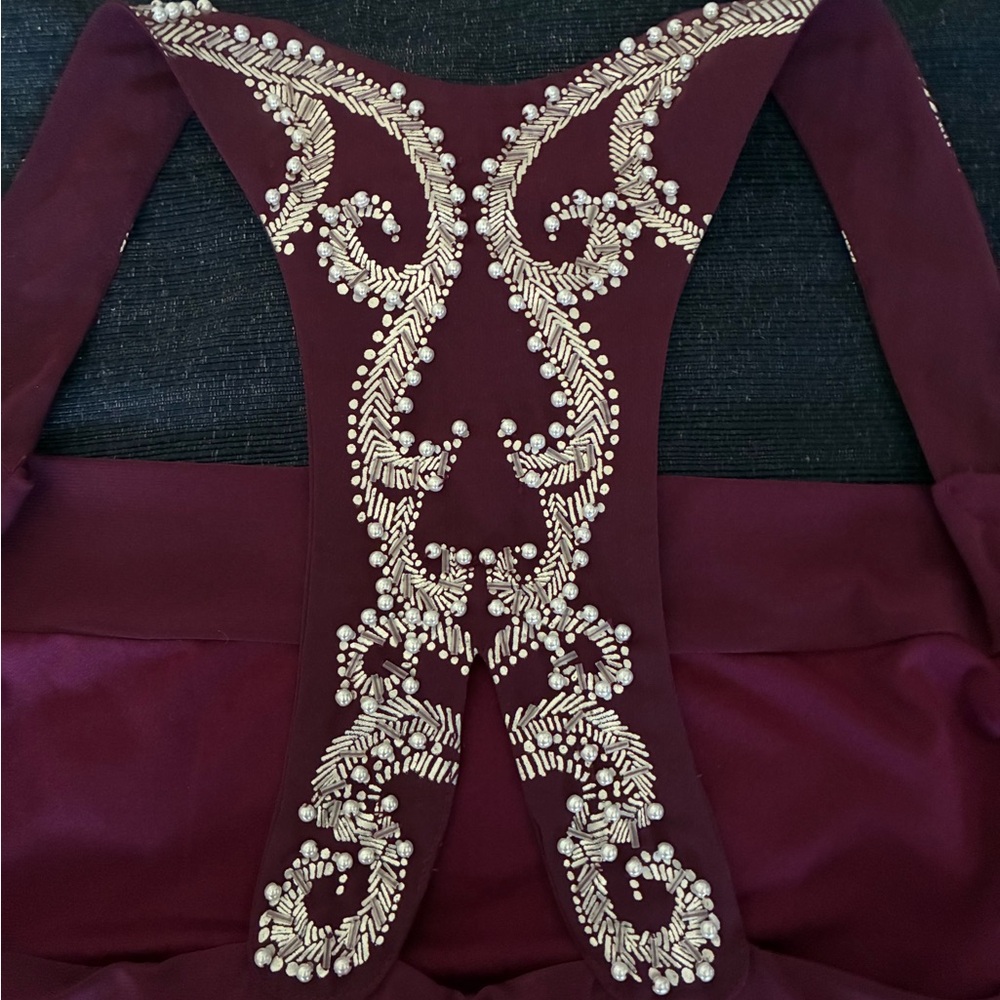 White House Black Market Rich Burgundy Elegant top - Picture 4 of 9
